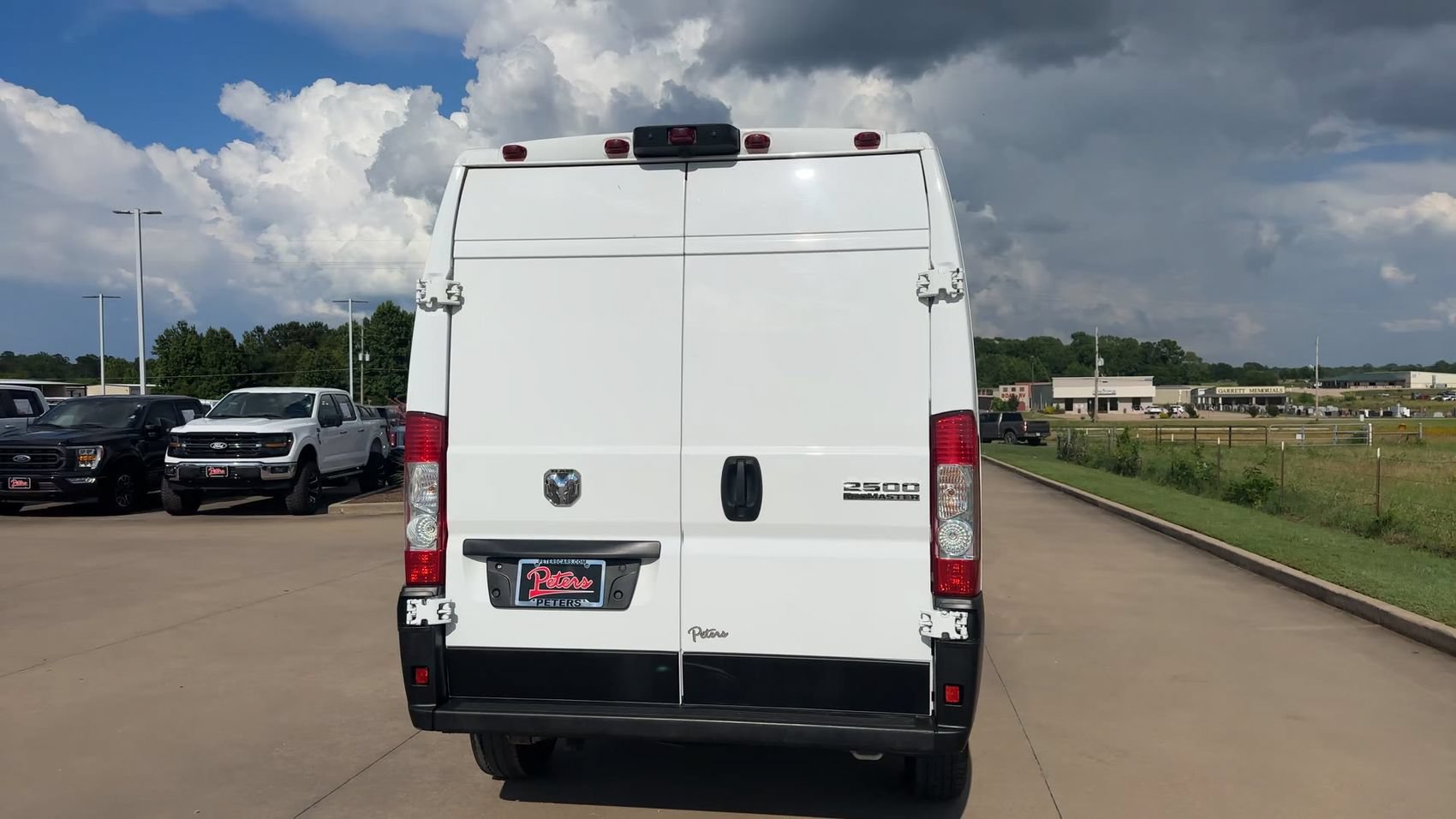 Used 2025 RAM ProMaster 2500 w/ Convenience Group FWD image 8