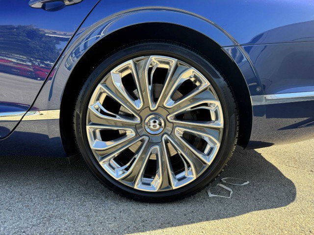 Used 2023 Bentley Flying Spur W12 image 73