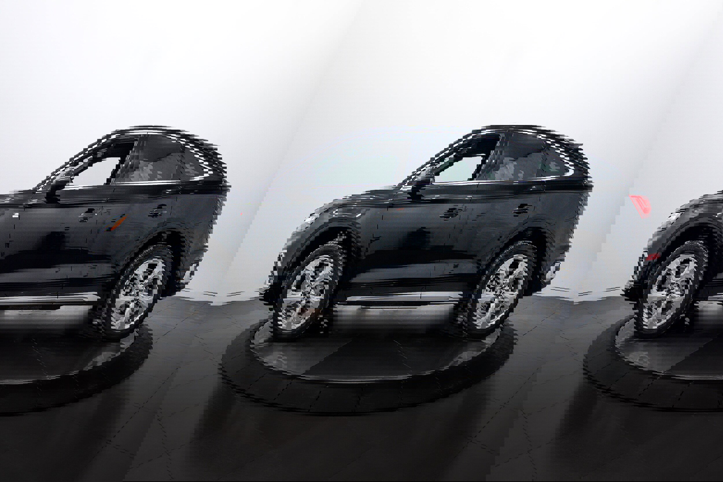 Certified 2025 Audi Q5 2.0T Premium Plus w/ Premium Plus Package image 6