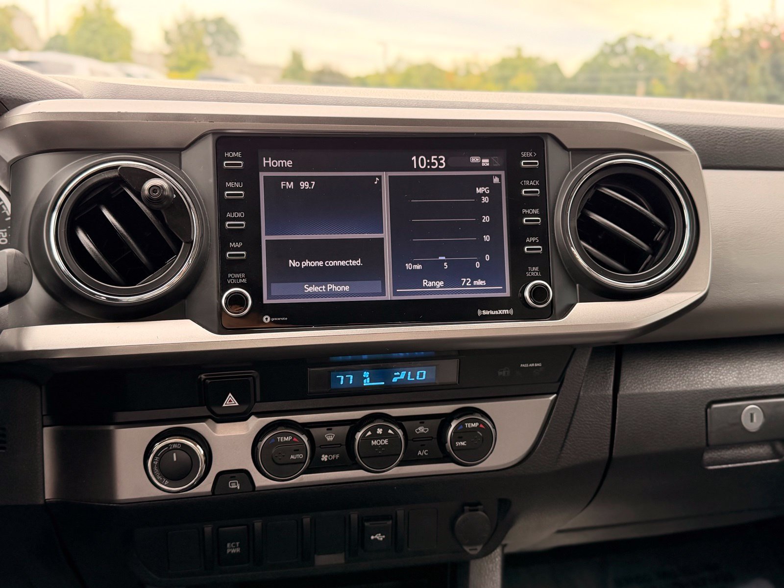 Used 2022 Toyota Tacoma SR5 AWD/4WD image 27