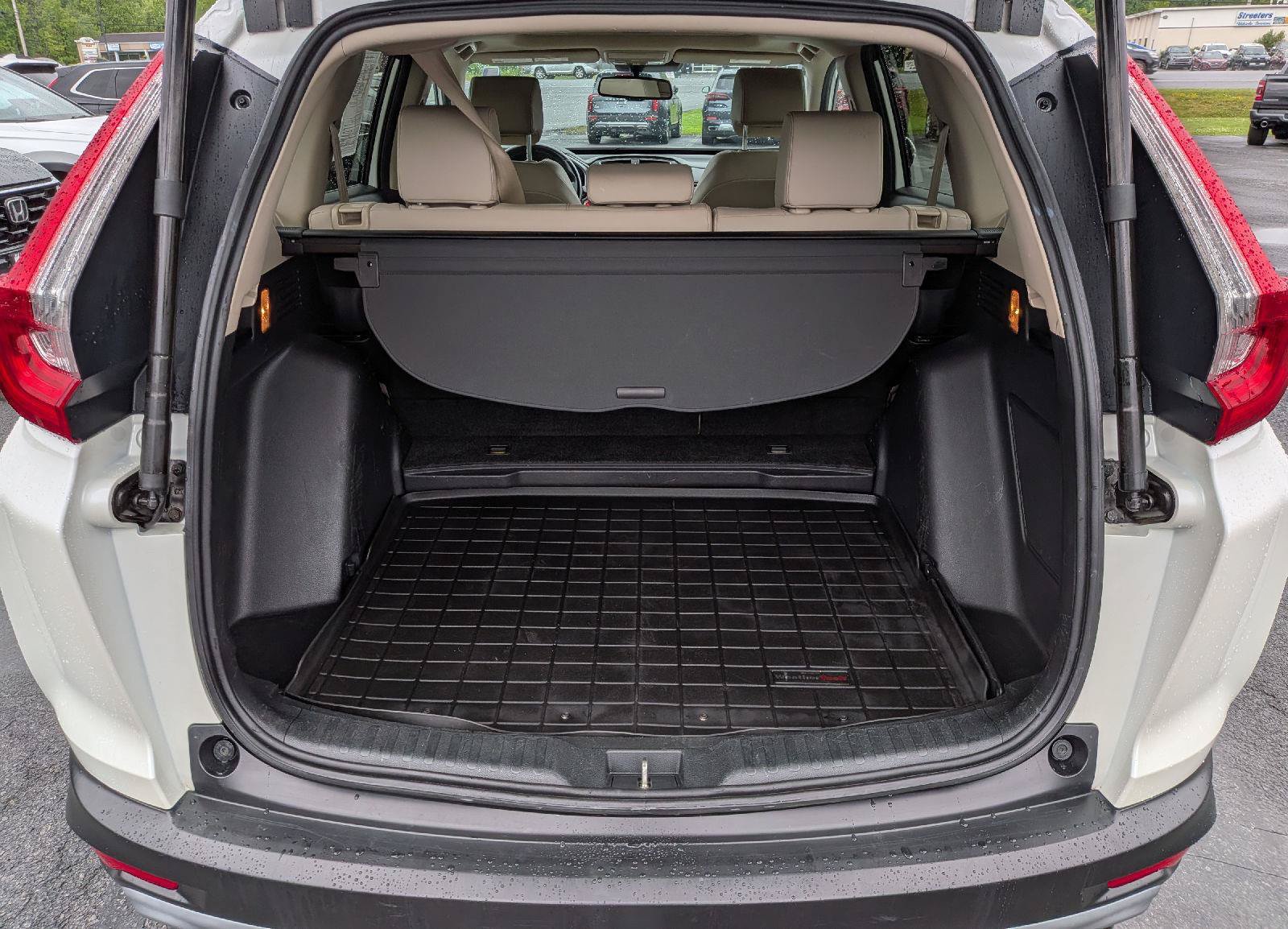 Used 2017 Honda CR-V Touring image 10
