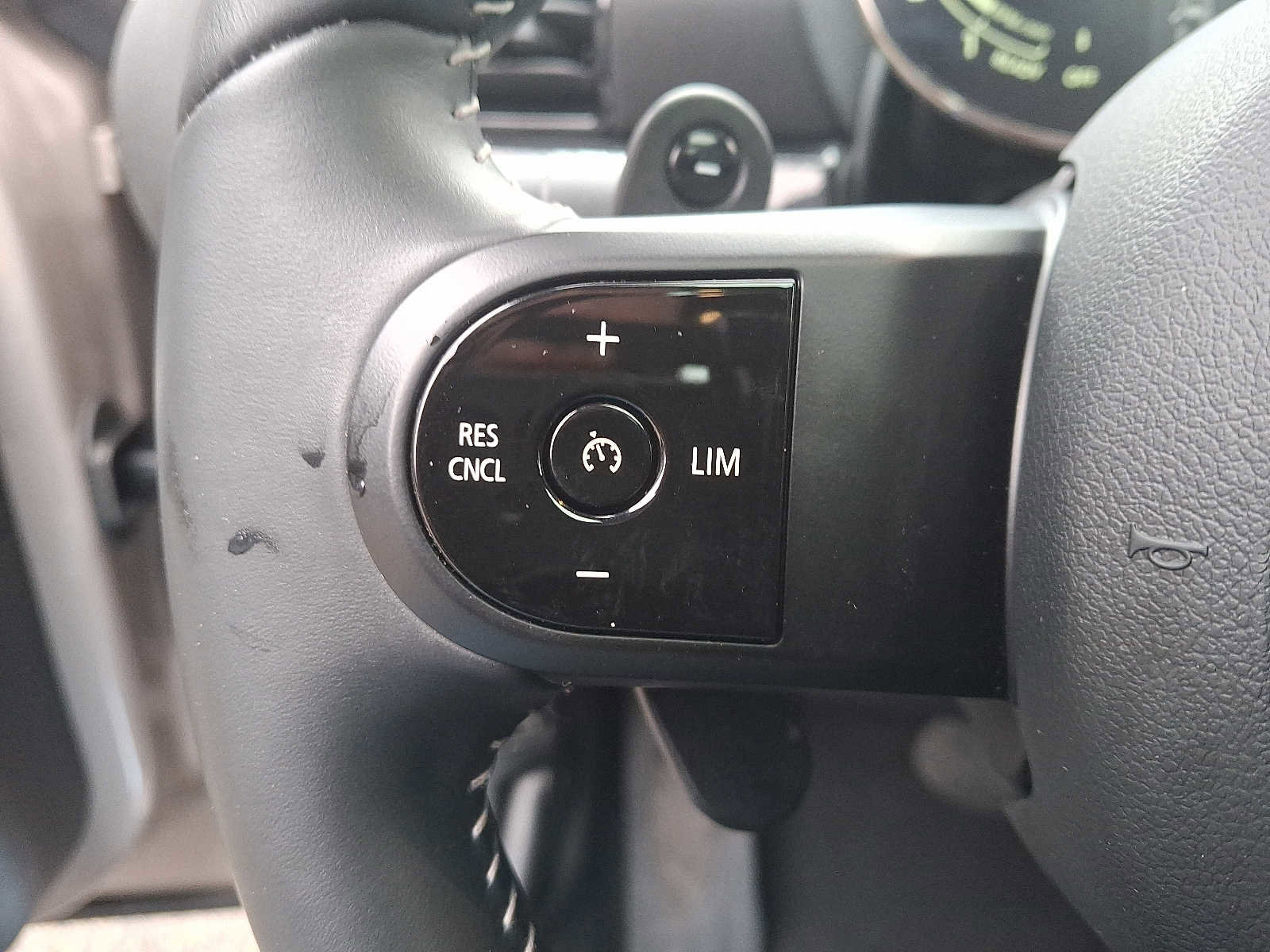 Used 2024 MINI Cooper Clubman S image 23