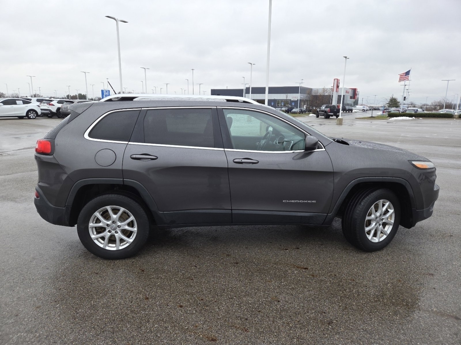 Used 2014 Jeep Cherokee Latitude w/ Comfort/Convenience Group image 18