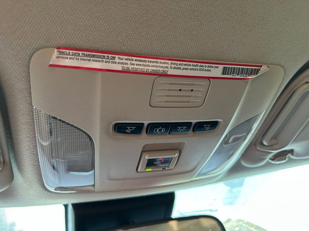 Used 2022 Toyota Corolla LE FWD image 27