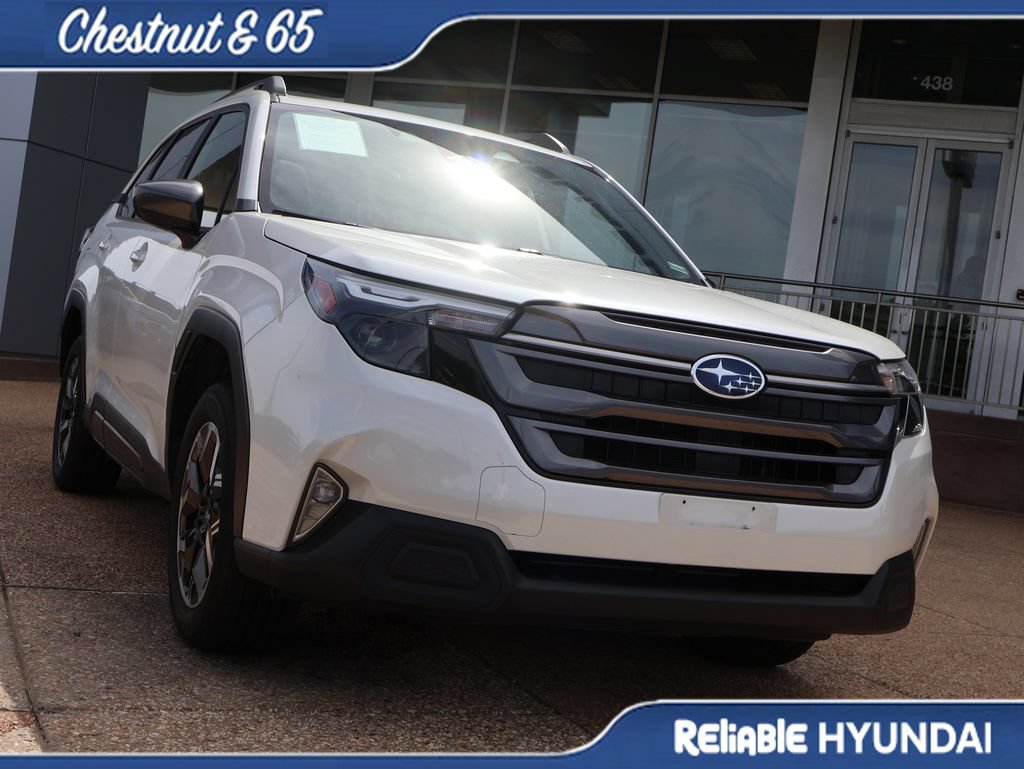 Used 2025 Subaru Forester Premium AWD/4WD image 7