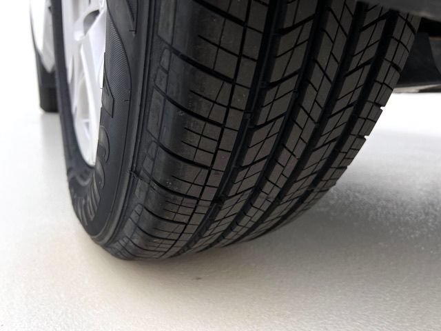 Used 2023 Toyota RAV4 XLE AWD/4WD image 33