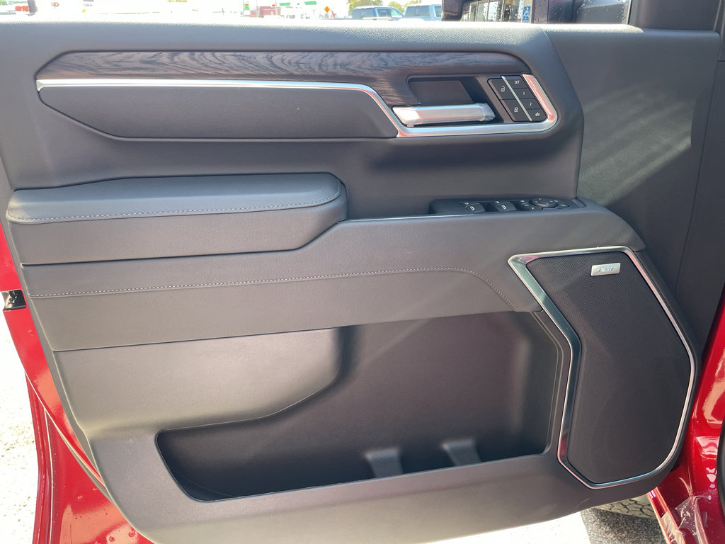 New 2025 GMC Sierra 2500 SLT w/ SLT Convenience Package image 11