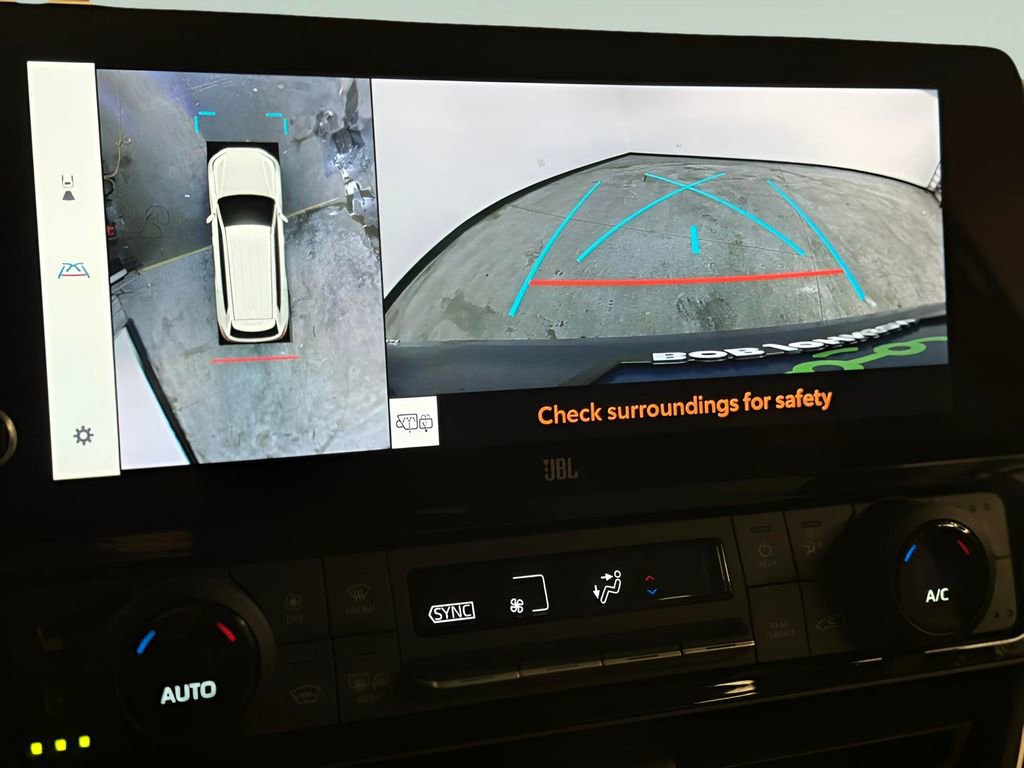 Used 2024 Toyota Grand Highlander XLE image 32