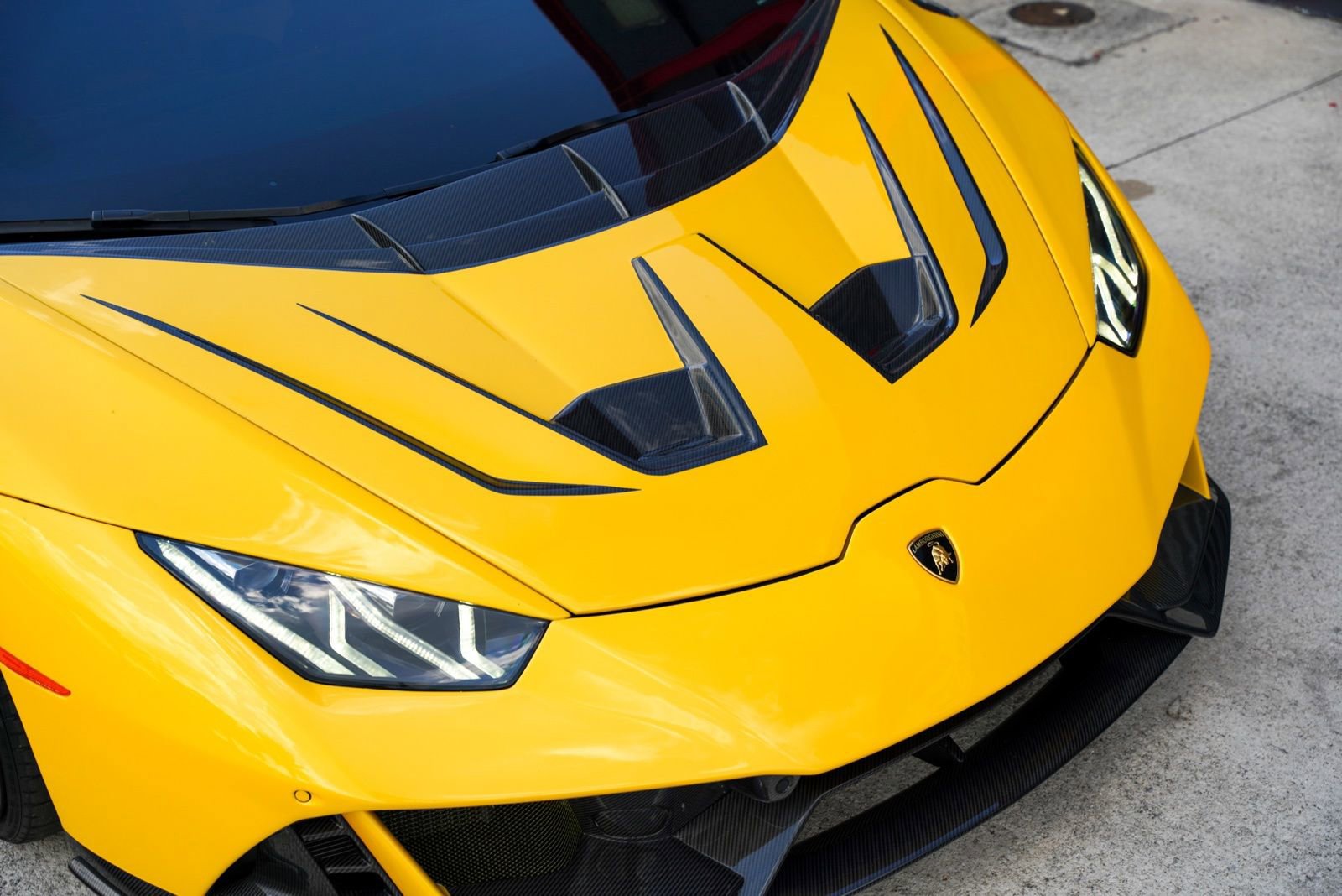 Used 2022 Lamborghini Huracan EVO image 11