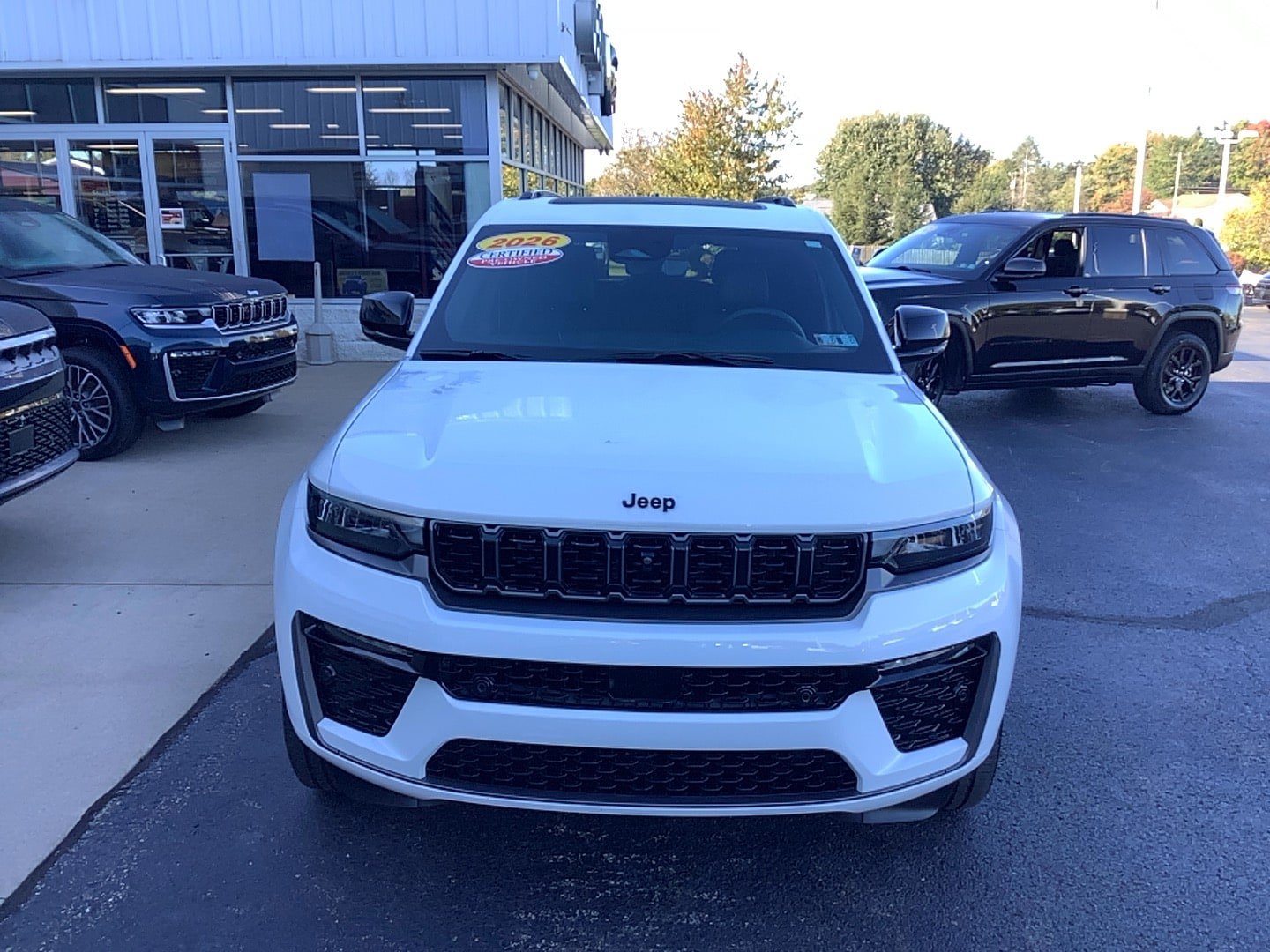 Certified 2026 Jeep Grand Cherokee Limited AWD/4WD image 2