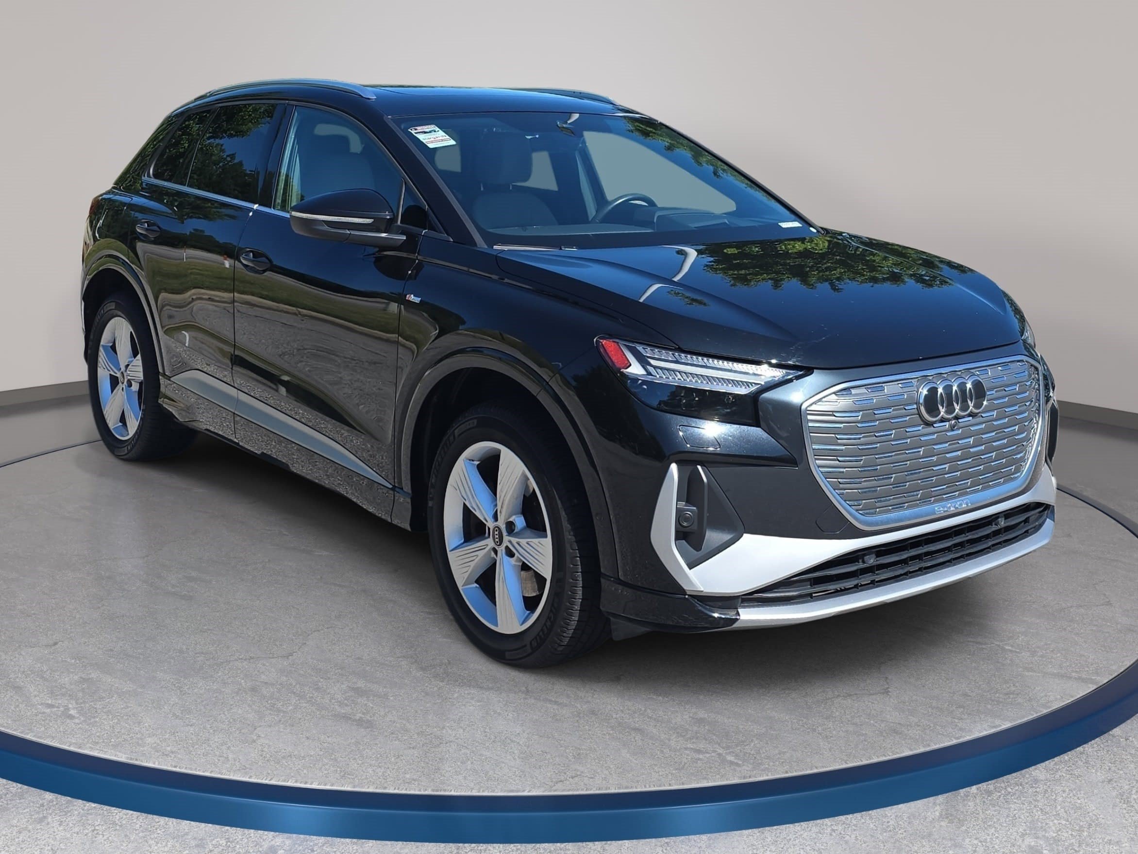 Used 2023 Audi Q4 e-tron Prestige AWD/4WD image 3