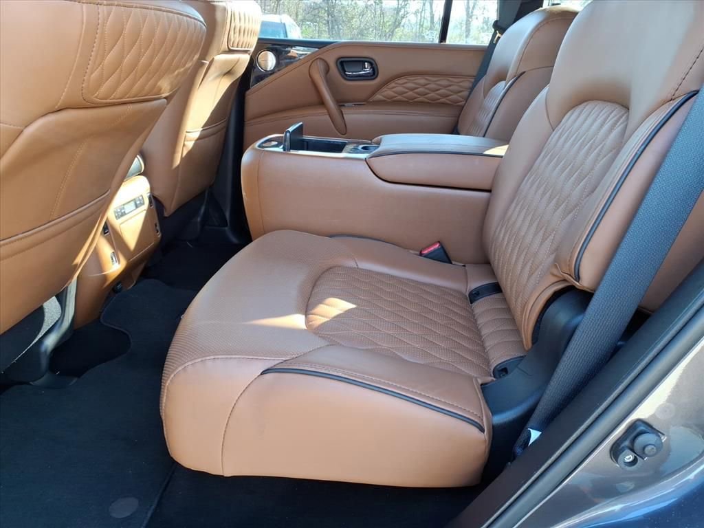Used 2024 INFINITI QX80 Sensory image 10