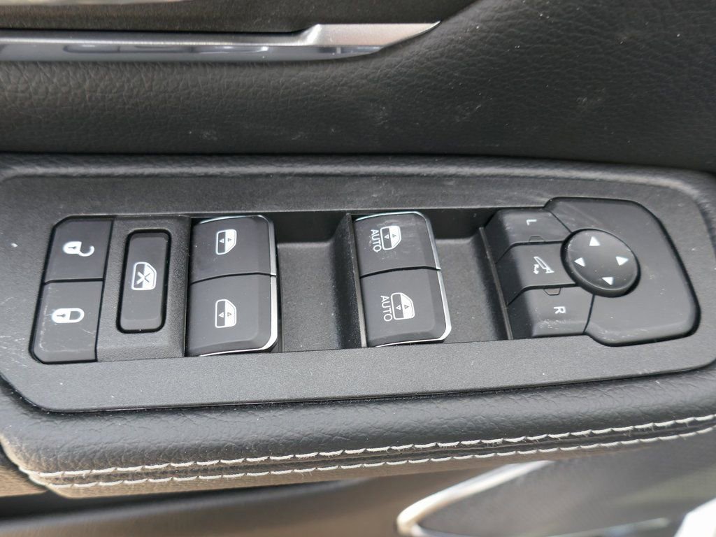 New 2026 RAM 1500 Laramie w/ Night Edition AWD/4WD image 17