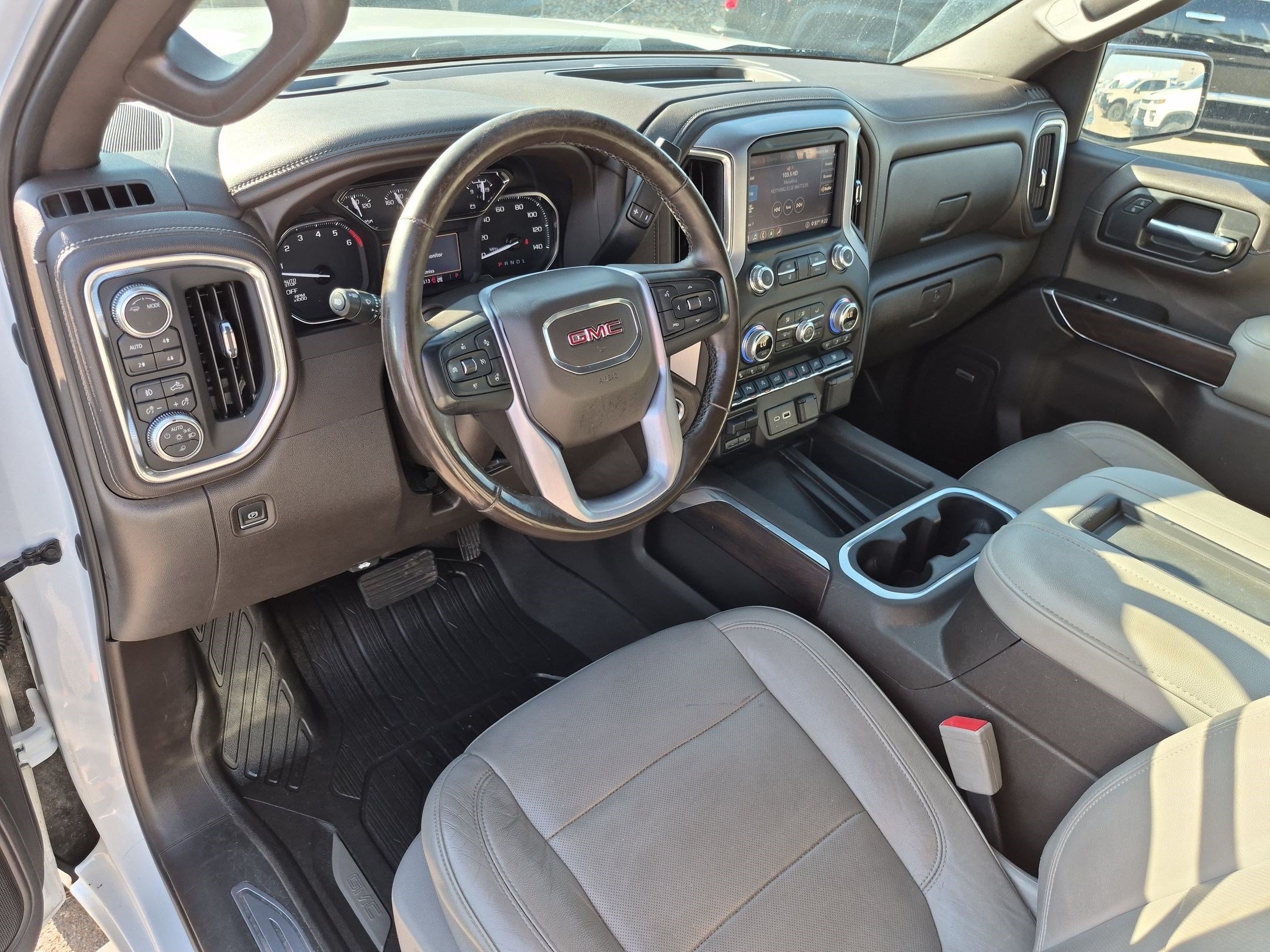 Used 2020 GMC Sierra 1500 SLT w/ SLT Convenience Package AWD/4WD image 14