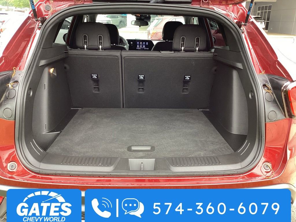 Used 2024 Chevrolet Trax RS FWD image 10