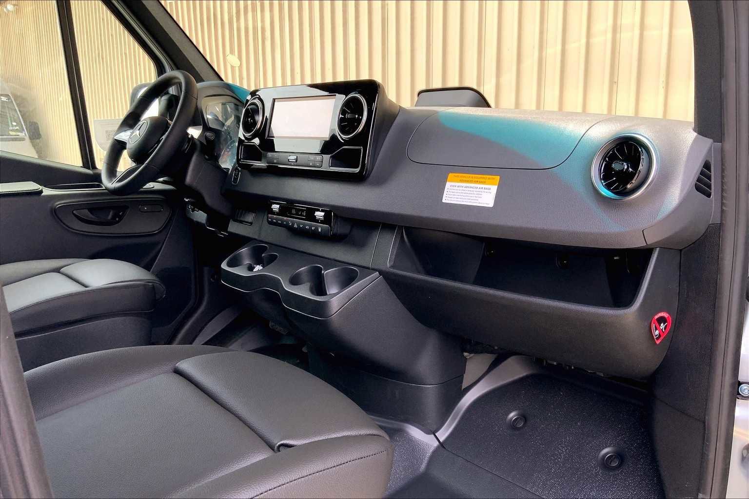 New 2025 Mercedes-Benz Sprinter 2500 image 11