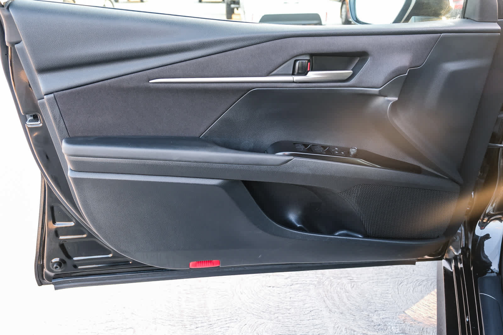 Used 2025 Toyota Camry LE FWD image 23