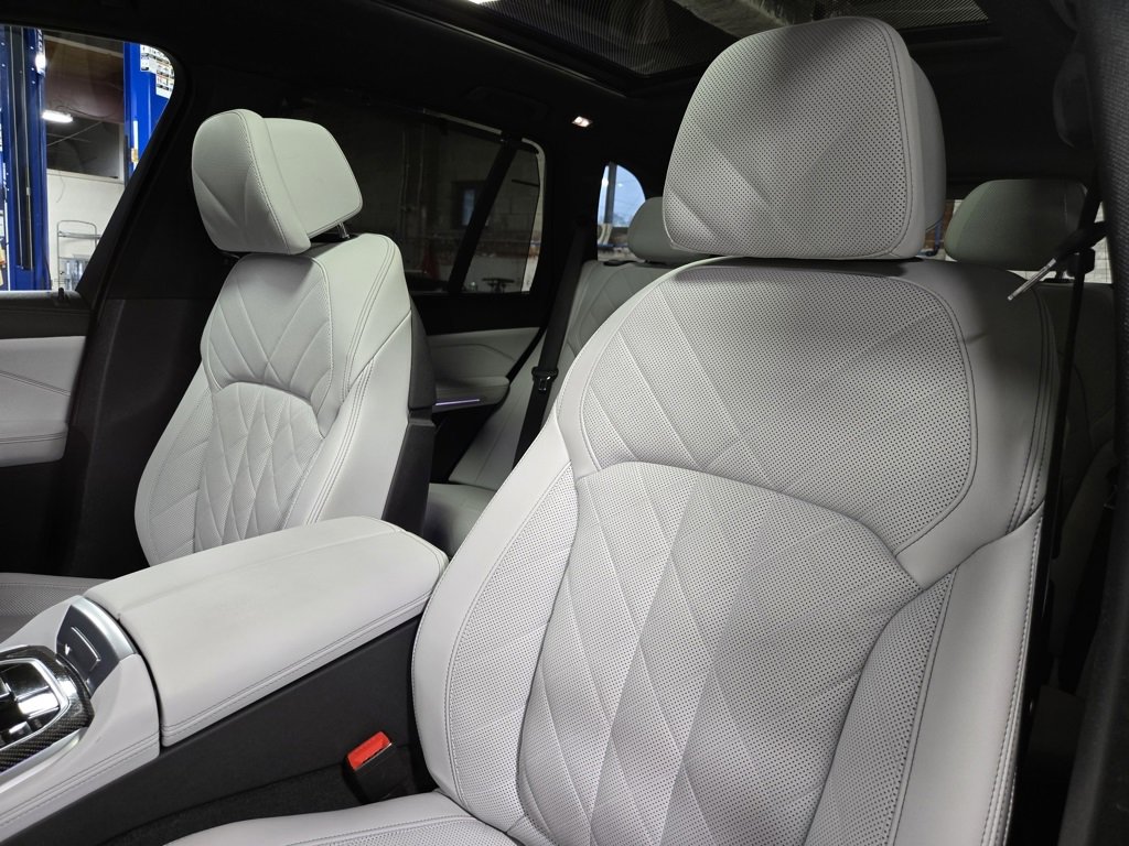 Used 2023 BMW X5 M50i w/ Executive Package image 14