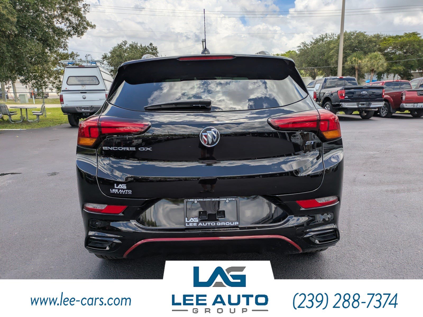 Used 2023 Buick Encore GX Select w/ Sport Touring Package FWD image 4