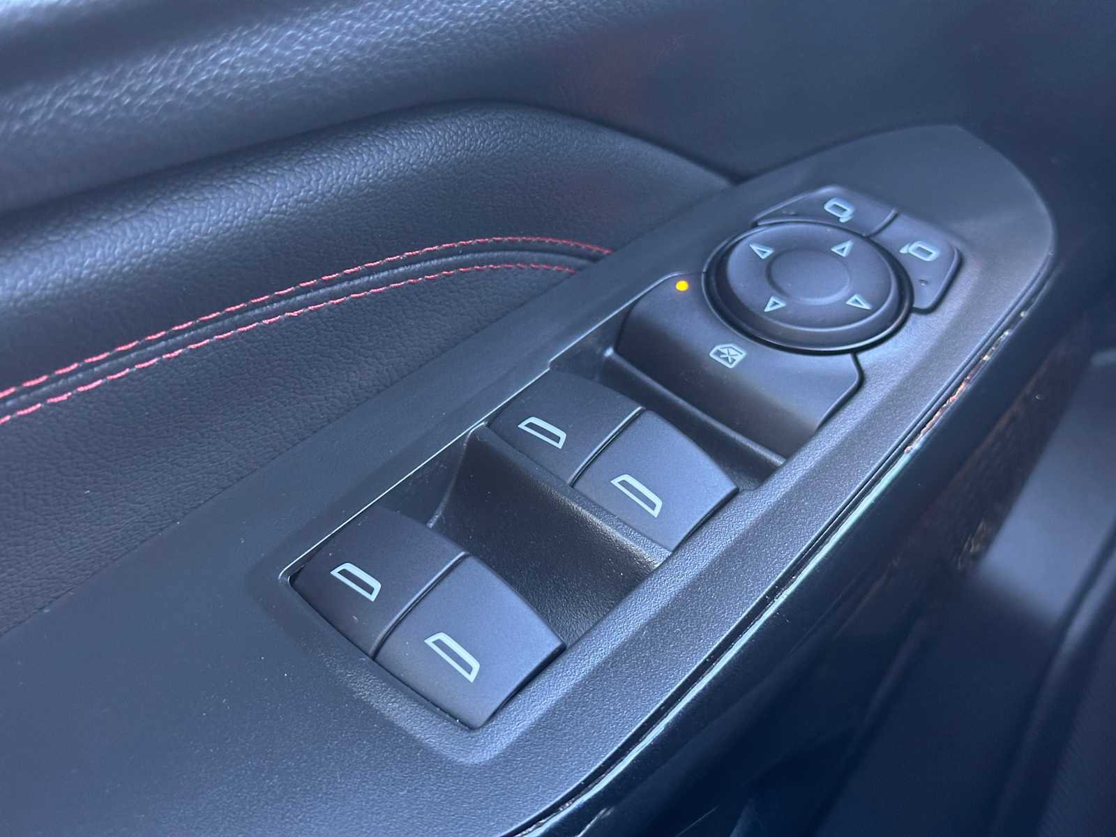 New 2026 Chevrolet Trax RS image 4