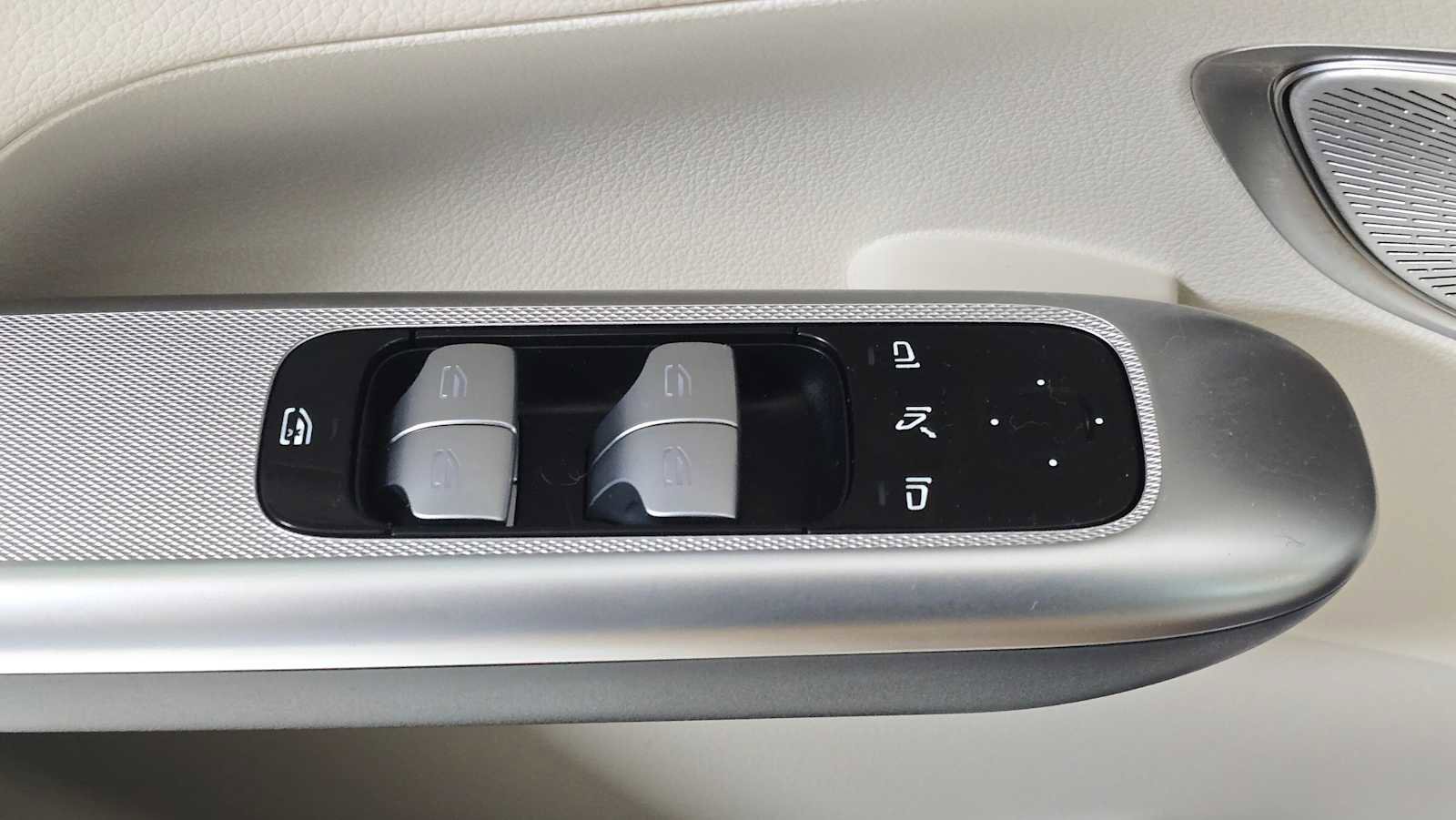 Certified 2024 Mercedes-Benz GLC 300 4MATIC image 24