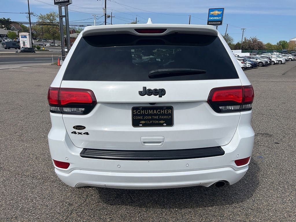 Used 2019 Jeep Grand Cherokee Altitude AWD/4WD image 6