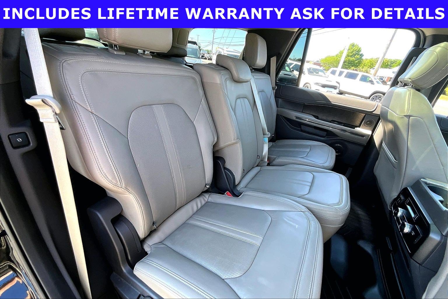 Used 2018 Ford Expedition Limited w/ Equipment Group 301A AWD/4WD image 23