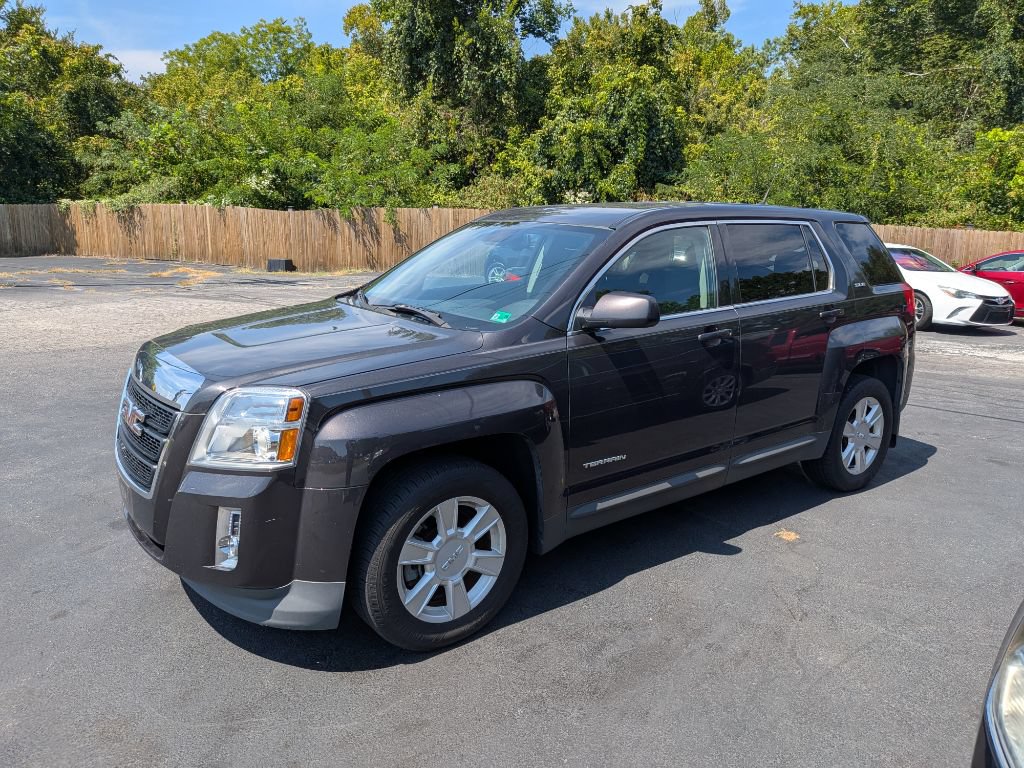 Used 2013 GMC Terrain SLE w/ LPO, Protection Package AWD/4WD image 2