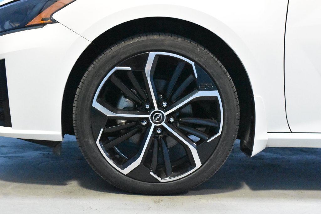 Certified 2025 Nissan Altima 2.5 SR AWD/4WD image 21