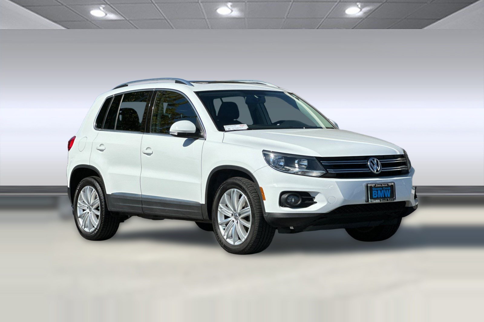 Used 2015 Volkswagen Tiguan S FWD image 7