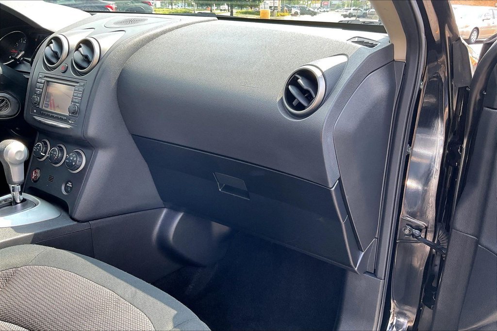 Used 2013 Nissan Rogue SV w/ Premium Pkg AWD/4WD image 19