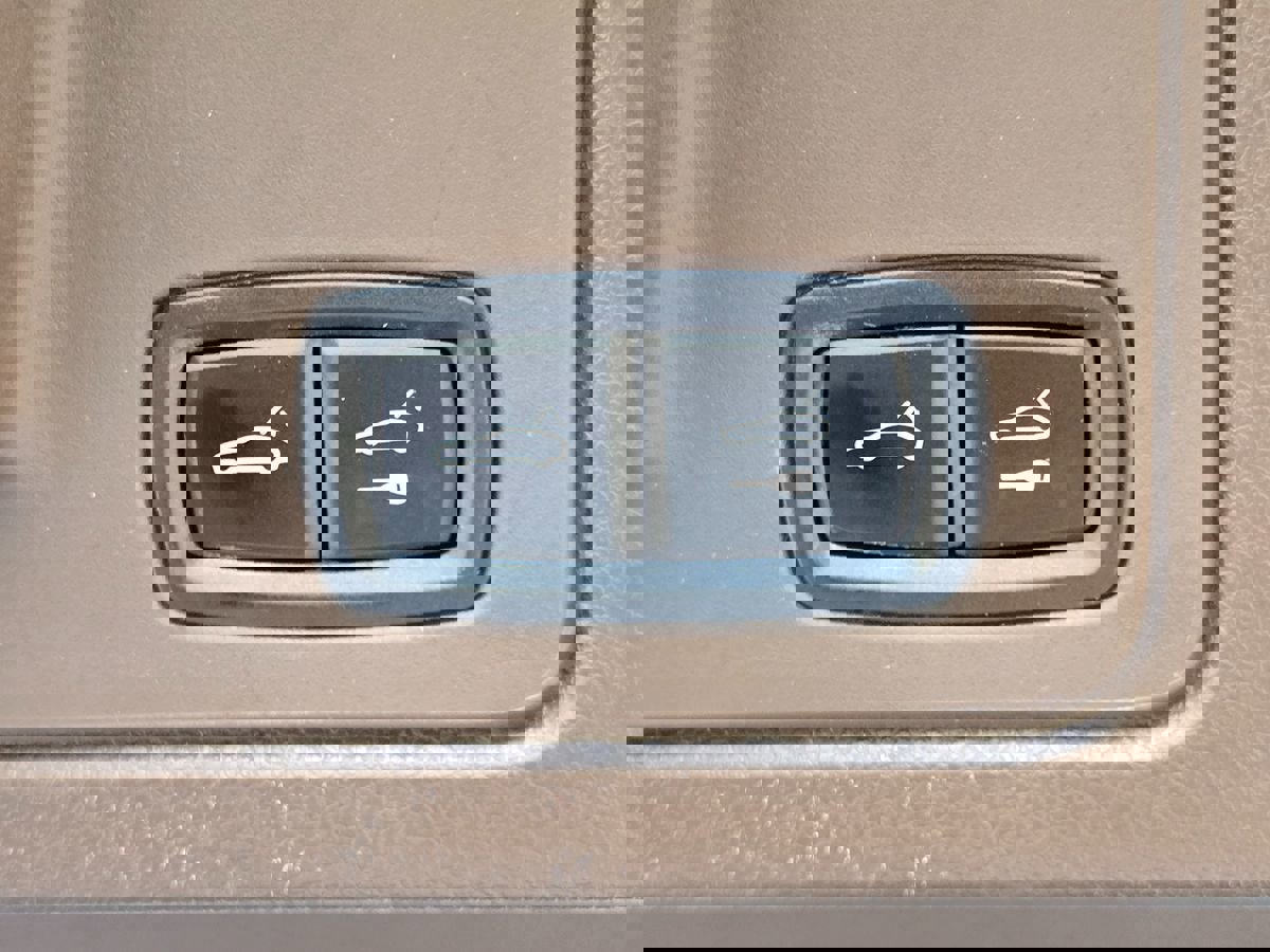 Used 2016 Porsche Panamera GTS w/ Premium Package Plus image 55