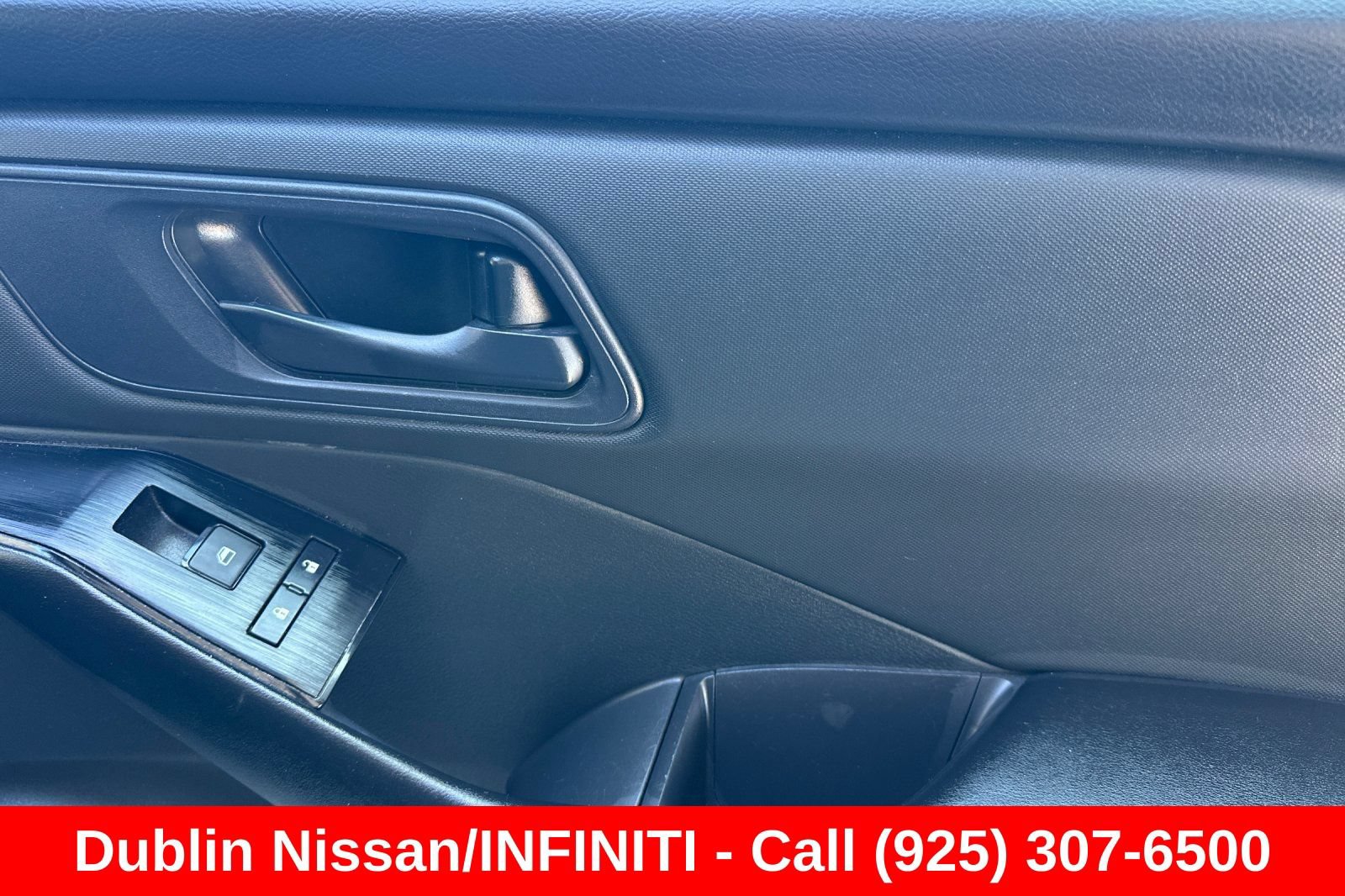 Used 2024 Nissan Rogue S FWD image 22