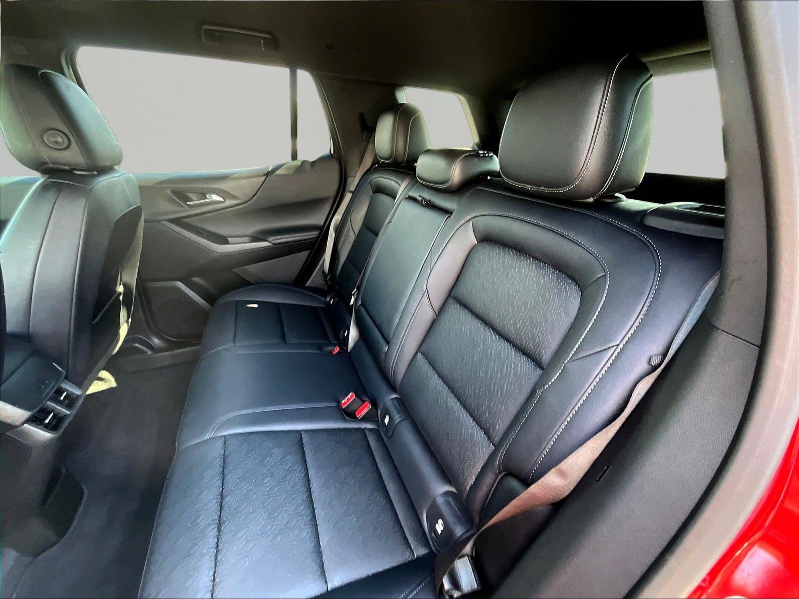 Used 2025 Chevrolet Equinox LT w/ Convenience Package II FWD image 22
