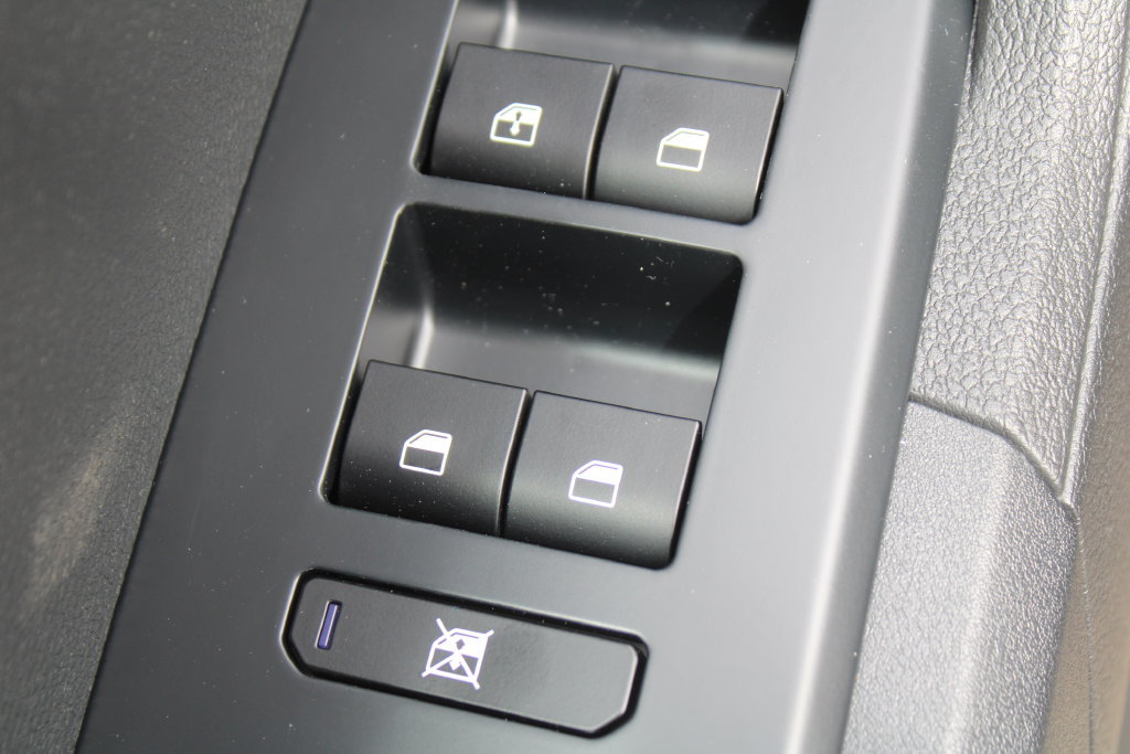 New 2027 Kia Sportage LX FWD image 19