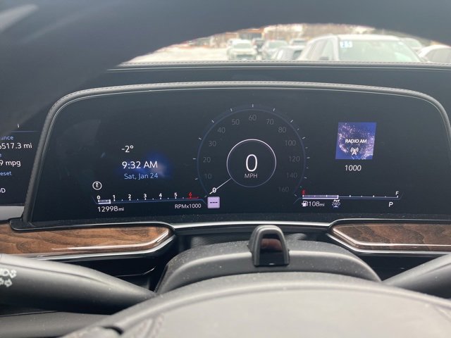 Used 2024 Cadillac Escalade Sport Platinum w/ LPO, ONYX Package image 11