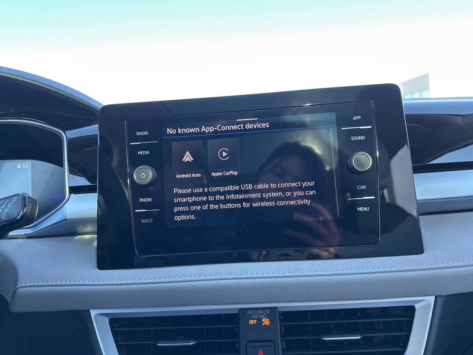 New 2026 Volkswagen Taos SE image 40