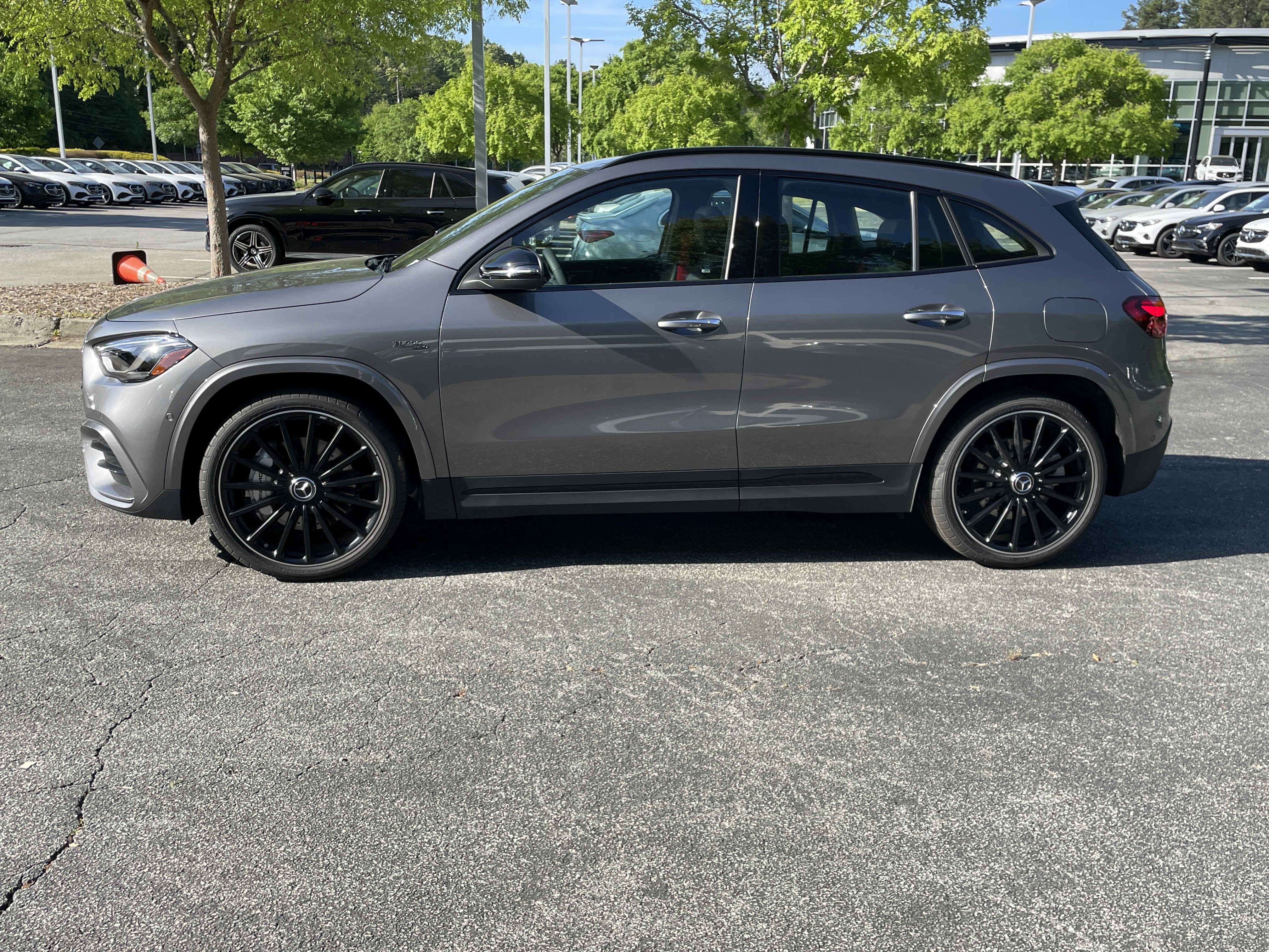 New 2026 Mercedes-Benz GLA 35 AMG 4MATIC image 12