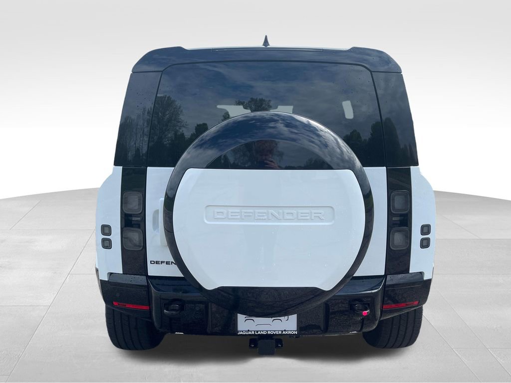 New 2026 Land Rover Defender 110 X-Dynamic SE AWD/4WD image 4