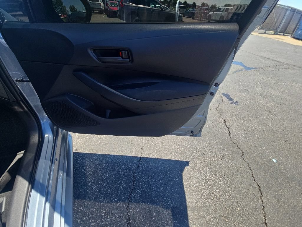 Used 2024 Toyota Corolla LE w/ LE Convenience Package FWD image 30