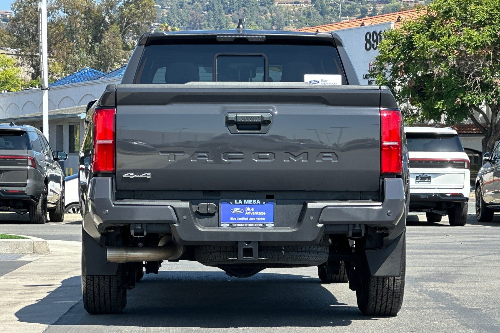 Used 2024 Toyota Tacoma SR5 AWD/4WD image 4