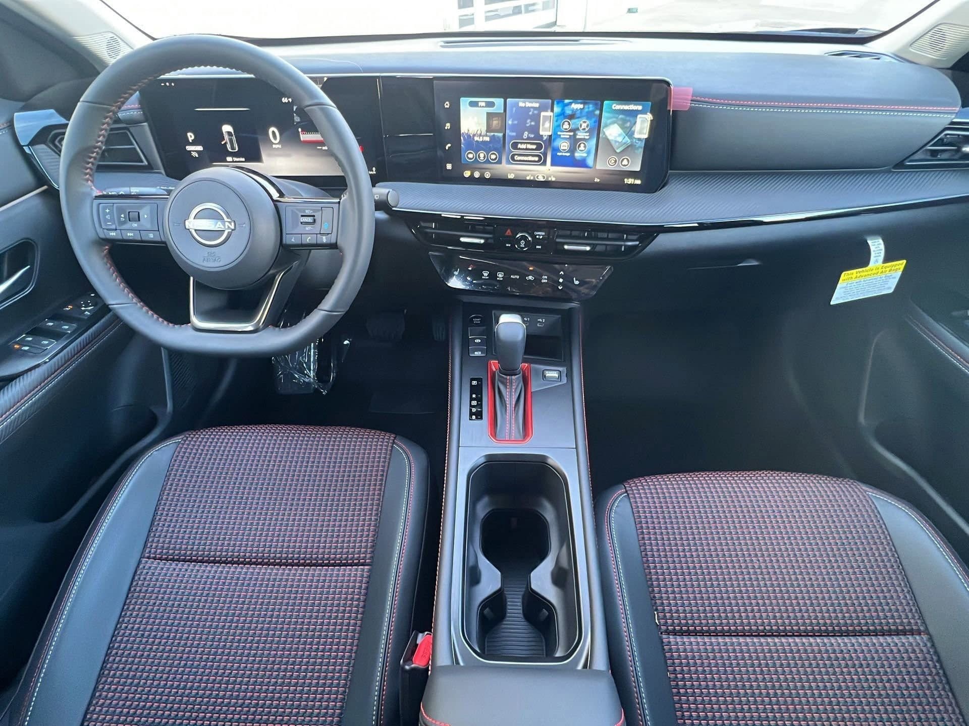 New 2026 Nissan Kicks SR w/ Cold Weather Package FWD image 11