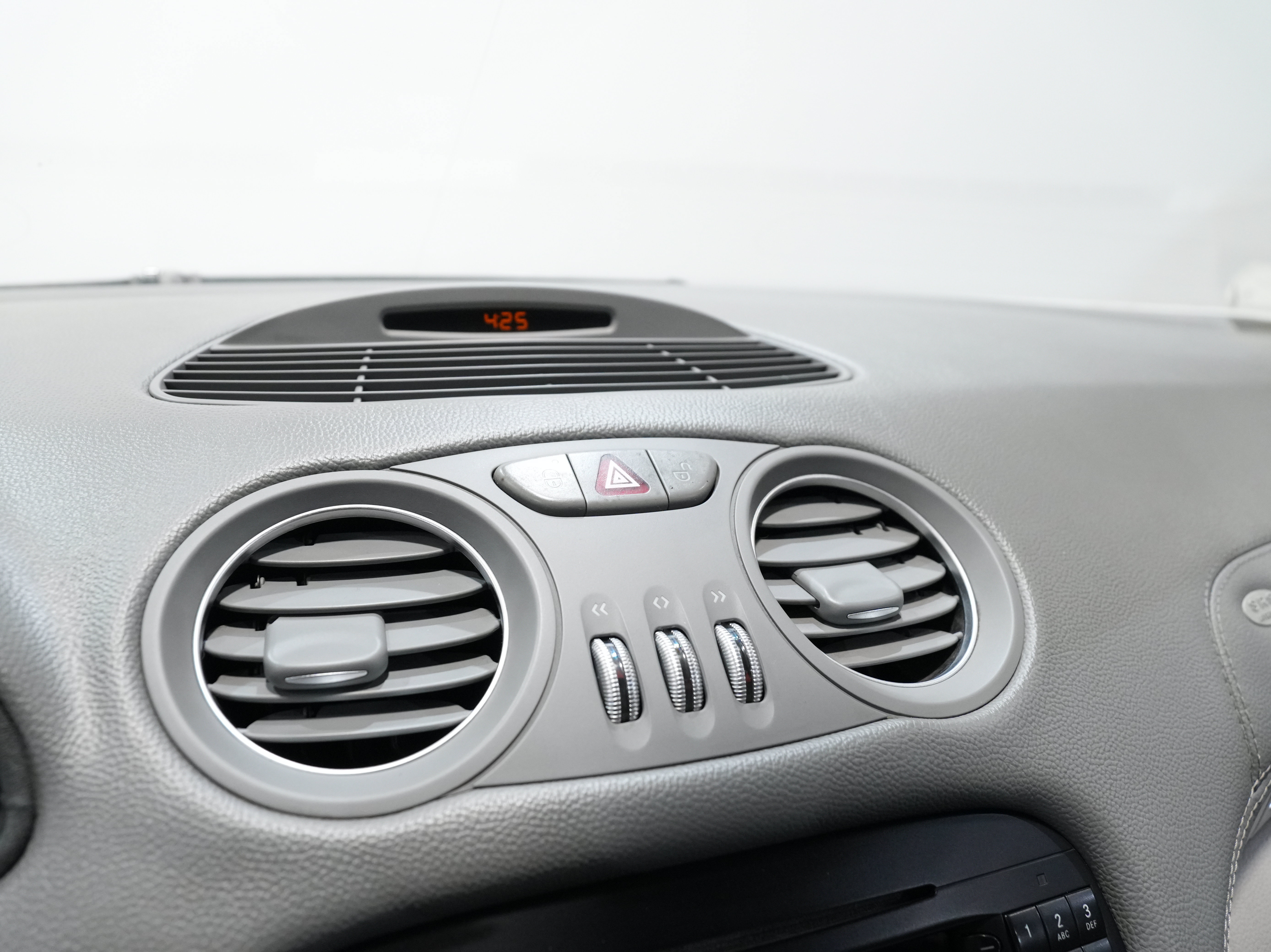 Used 2006 Mercedes-Benz SL 55 AMG image 42