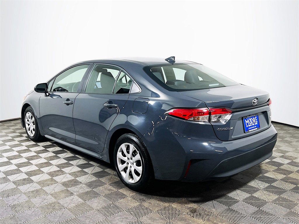 Used 2025 Toyota Corolla LE image 6
