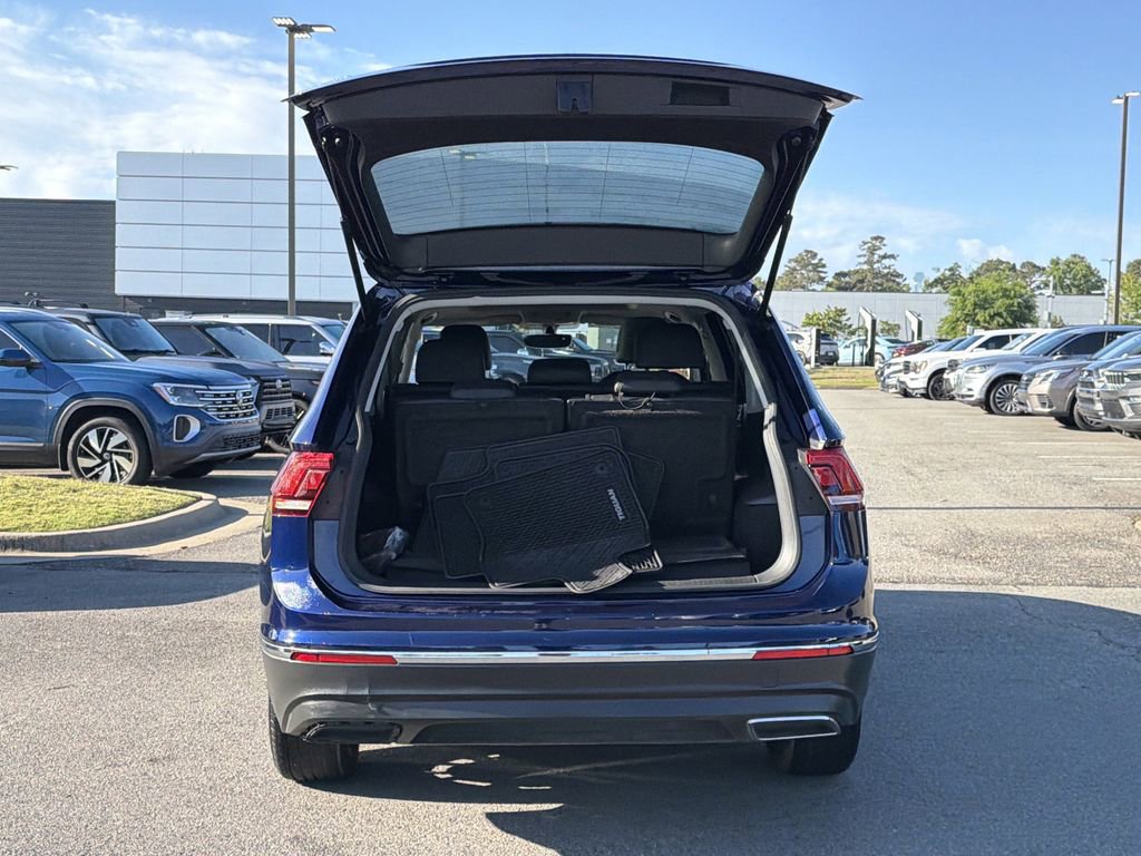 Used 2021 Volkswagen Tiguan SE w/ Panoramic Sunroof Package FWD image 15