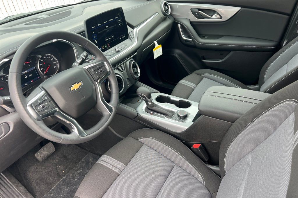 New 2026 Chevrolet Blazer LT w/ Convenience Package AWD/4WD image 7