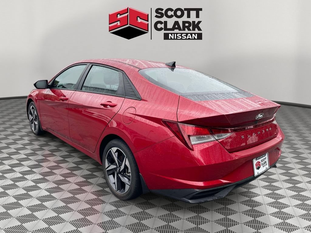 Used 2023 Hyundai Elantra SEL w/ Convenience Package FWD image 4