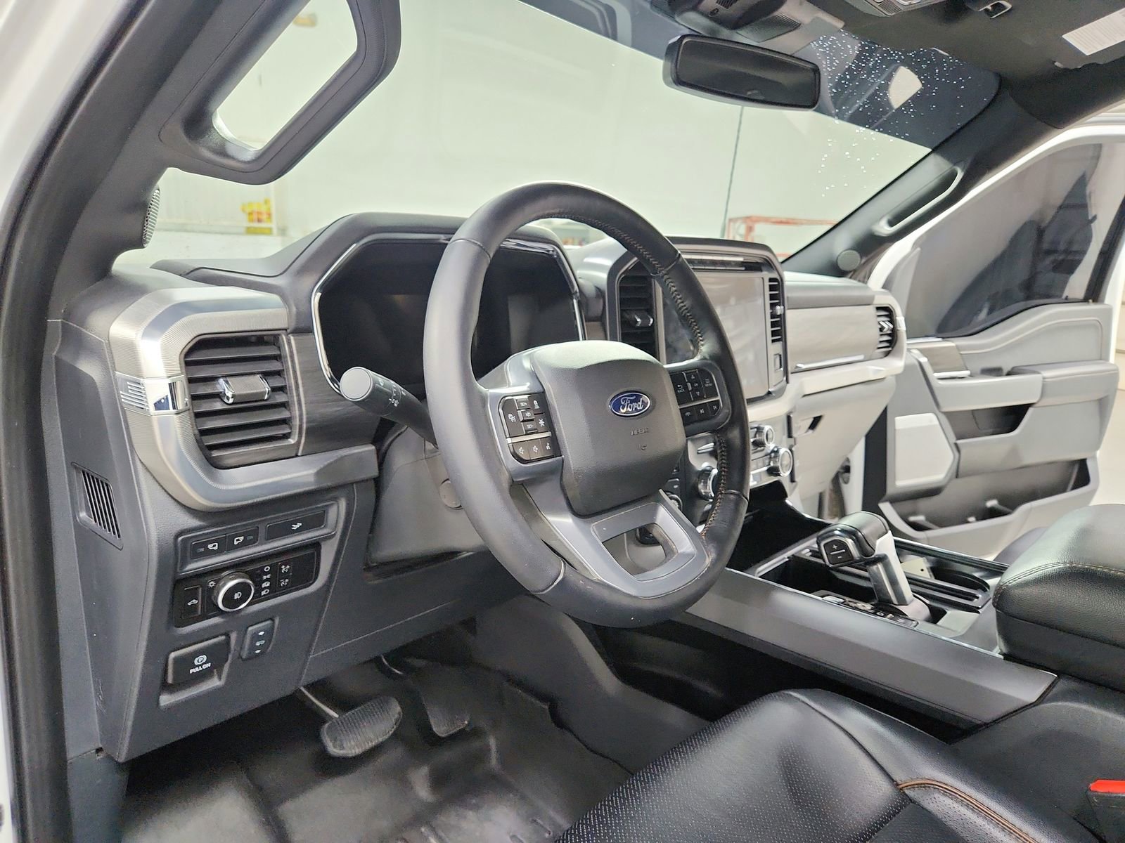 Used 2024 Ford F150 Lariat w/ Tow/Haul Package image 18