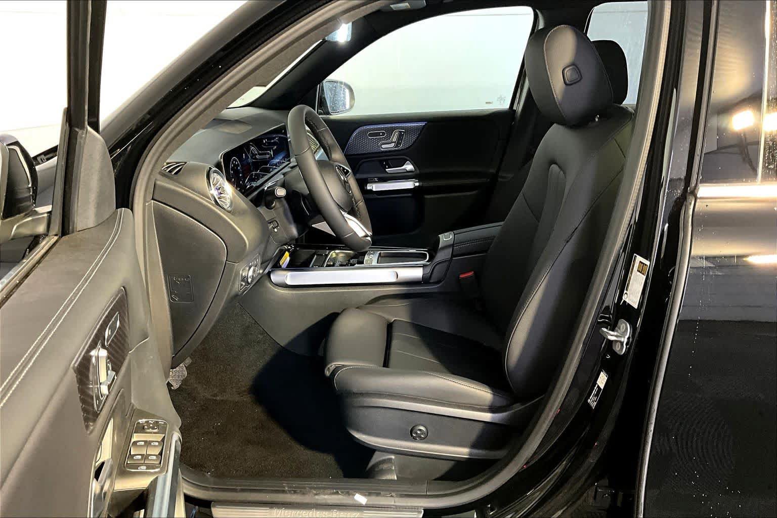 New 2026 Mercedes-Benz GLB 250 4MATIC image 13