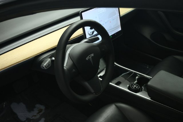 Used 2020 Tesla Model 3 Standard Range RWD image 47
